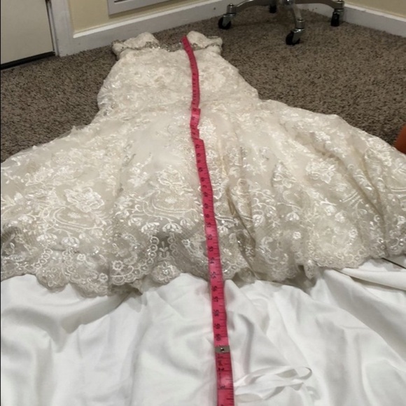 Allure Bridals Wedding Gown Ivory Rhinestone Beaded Pearl Floral Lace 9051 - Picture 7 of 12